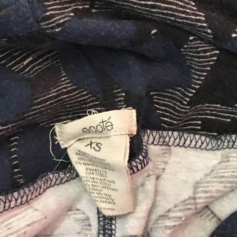 Ecote Navy Floral Print High Waisted Pencil Skirt - Picture 11 of 13